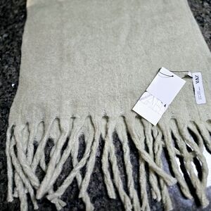 Zara Wide Fringe Scarf NEW! Green